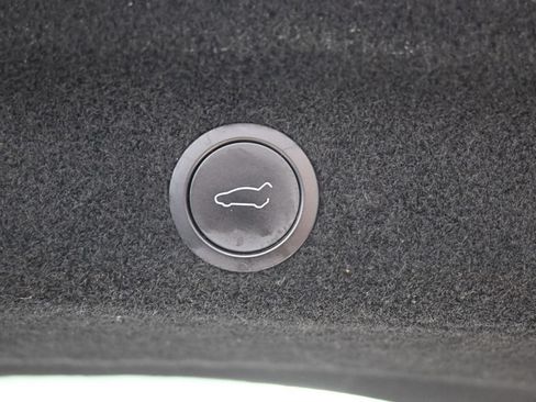 Used 2026 Tesla Model Y Long Range RWD image 16