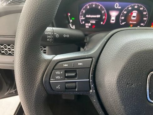 Used 2023 Honda Accord EX image 10