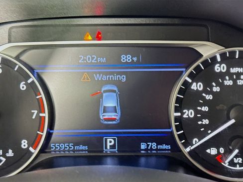 Used 2025 Nissan Altima 2.5 SV FWD image 15