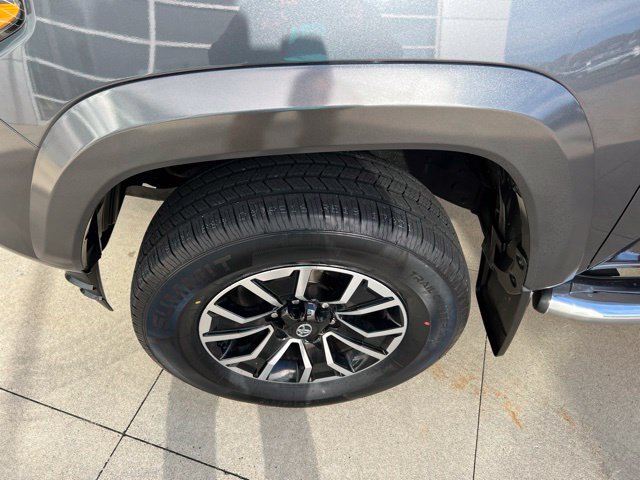 Used 2023 Toyota Tacoma TRD Sport w/ Technology Package AWD/4WD image 10