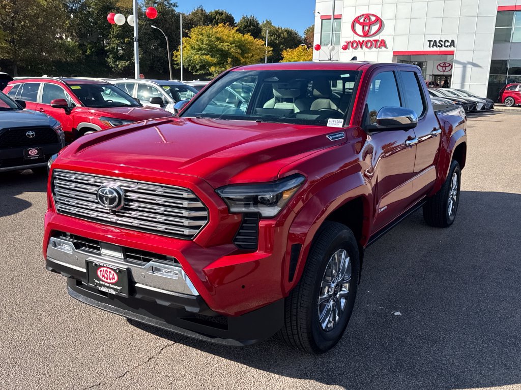 Used 2024 Toyota Tacoma Limited AWD/4WD image 3