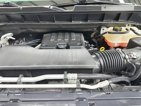 Used 2024 Chevrolet Silverado 1500 LT AWD/4WD image 18