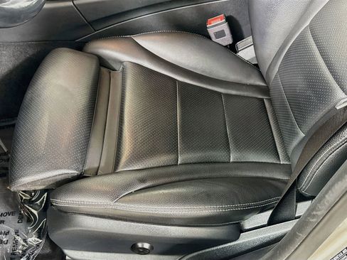 Used 2019 Mercedes-Benz C 300 4MATIC Sedan image 9