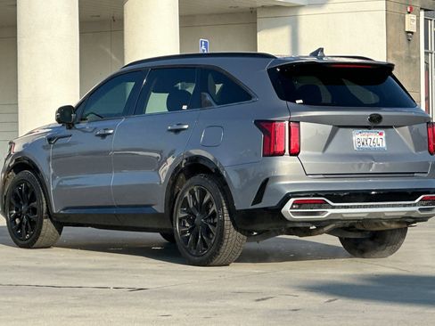 Used 2021 Kia Sorento SX image 4