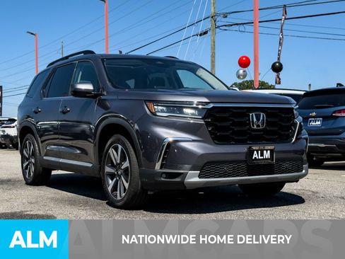 Used 2024 Honda Pilot Touring image 4