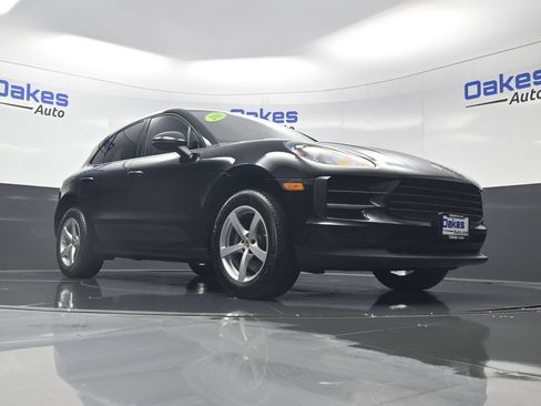 Used 2020 Porsche Macan AWD/4WD image 38