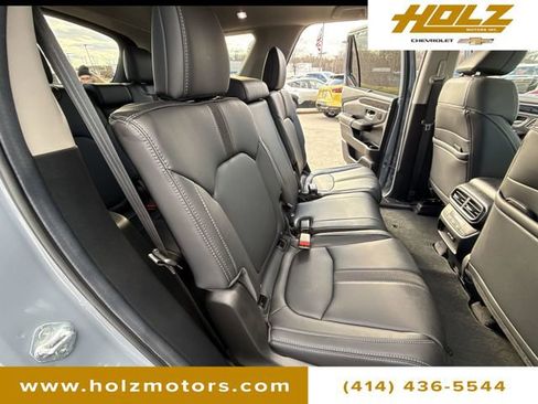 Used 2025 Honda Pilot Touring image 27