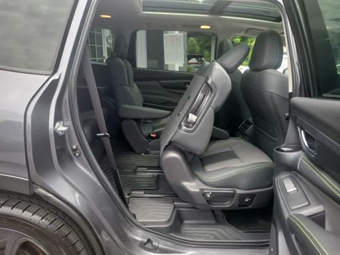 Certified 2024 Subaru Ascent Onyx Edition Limited AWD/4WD image 32