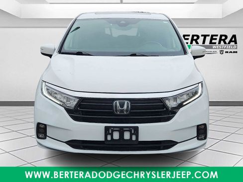 Used 2023 Honda Odyssey EX-L image 2