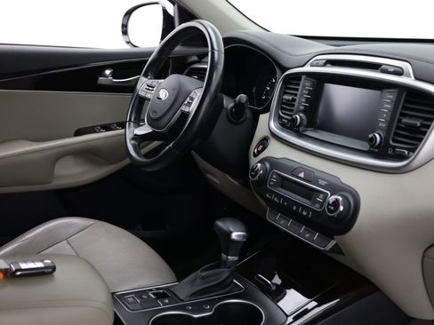 Used 2019 Kia Sorento EX FWD image 39