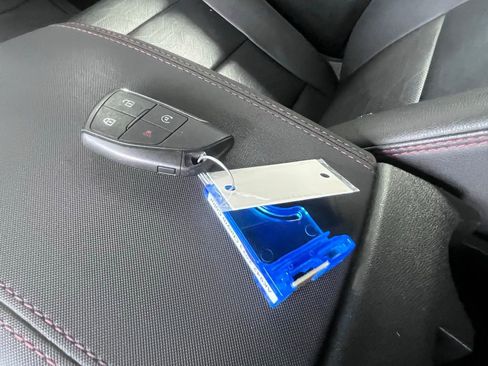 Used 2023 Chevrolet Colorado Z71 w/ Z71 Convenience Package 2 image 12