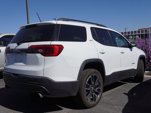 Used 2019 GMC Acadia SLT w/ Black Edition FWD image 3
