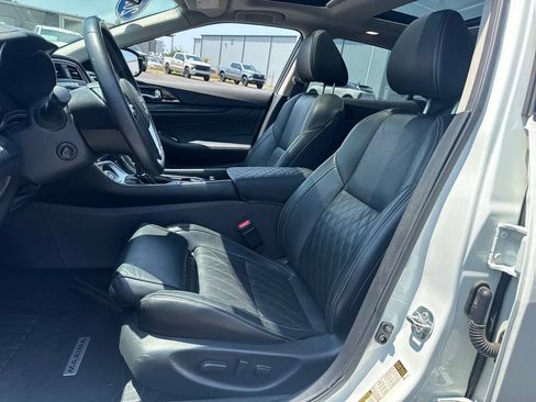 Used 2023 Nissan Maxima Platinum w/ Sport Mat Group FWD image 16