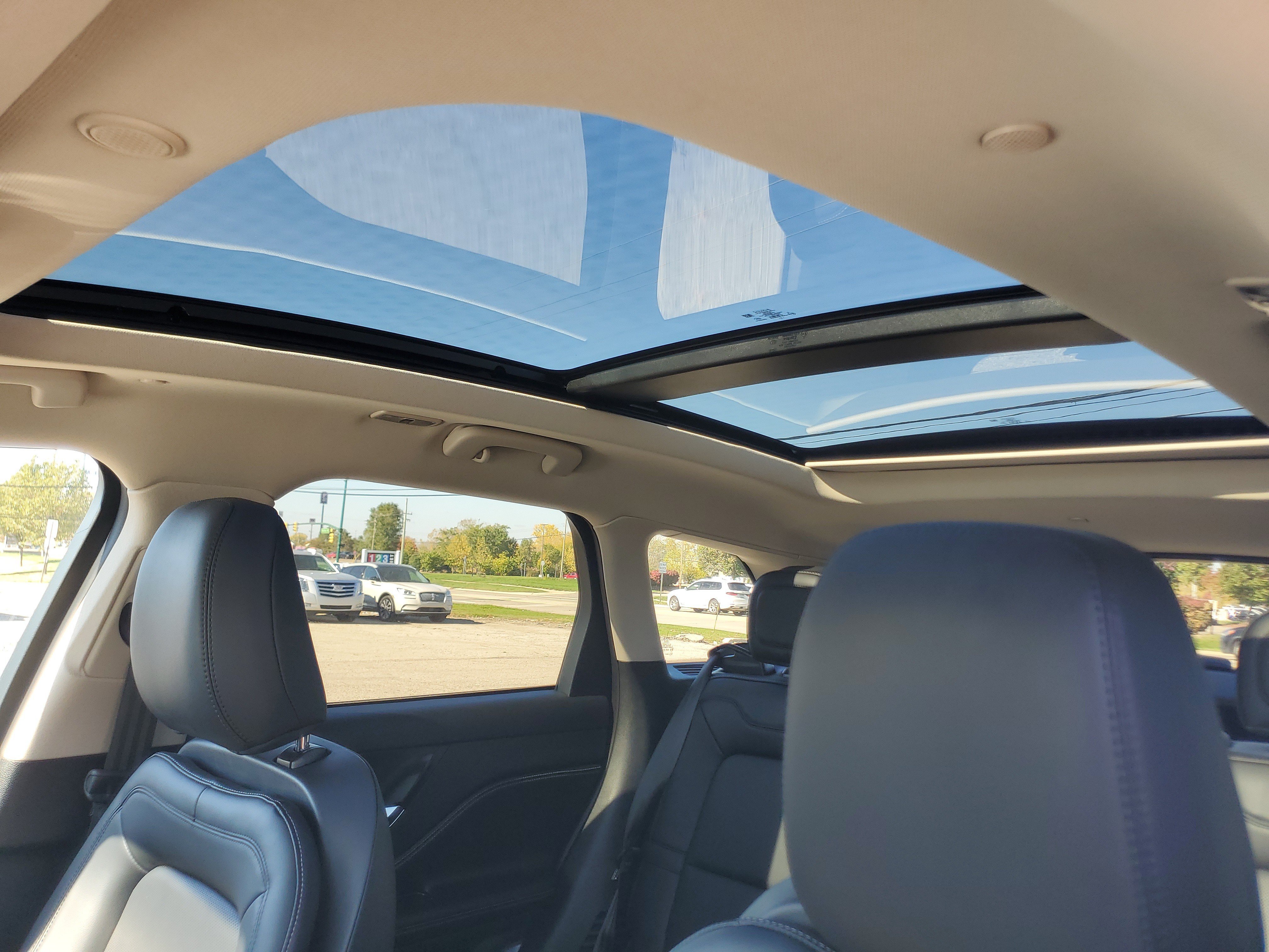 Used 2024 Lincoln Corsair AWD w/ Equipment Group 101A image 11