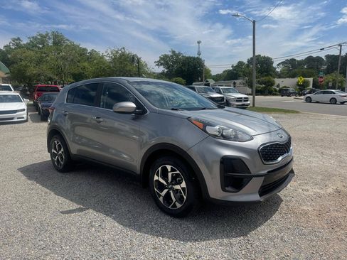 Used 2021 Kia Sportage LX FWD image 3