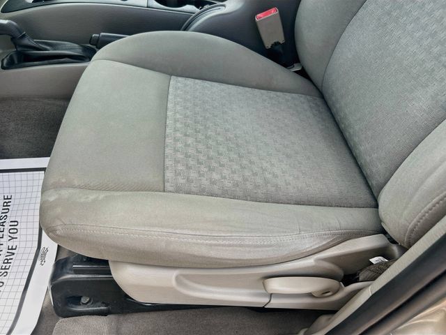 Used 2006 Jeep Liberty Sport AWD/4WD image 23