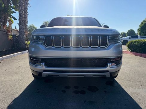 Used 2022 Jeep Wagoneer Series II RWD image 4