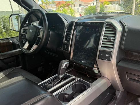 Used 2015 Ford F150 Platinum w/ Equipment Group 701A Luxury AWD/4WD image 12