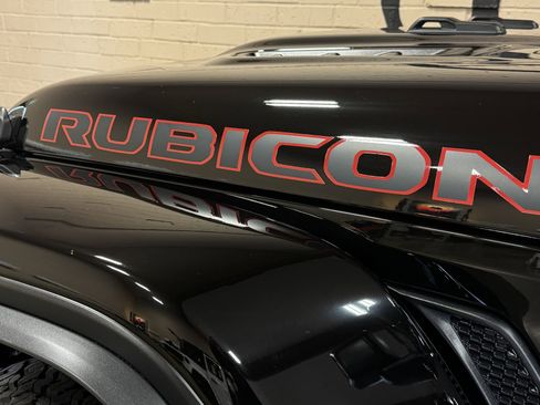 Used 2024 Jeep Wrangler Unlimited Rubicon AWD/4WD image 18