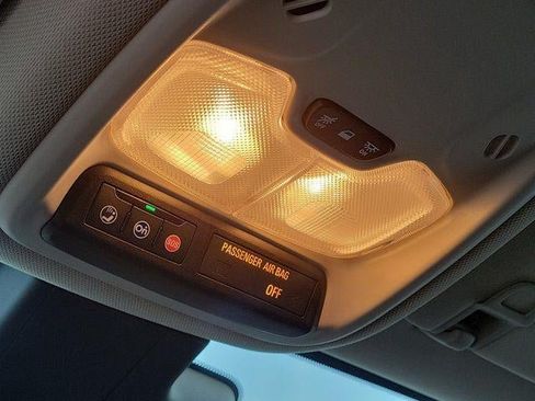 Used 2023 Buick Encore GX Select w/ Sport Touring Package FWD image 32