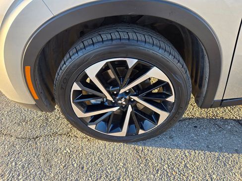 Used 2022 Mitsubishi Outlander SE image 11