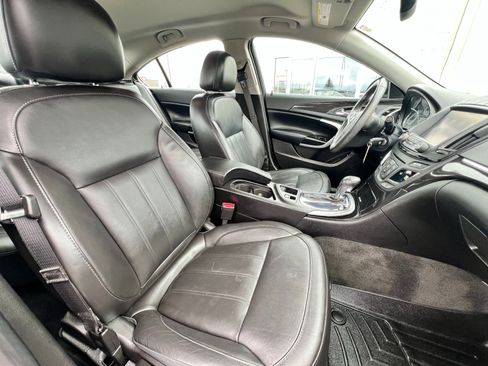 Used 2015 Buick Regal image 25