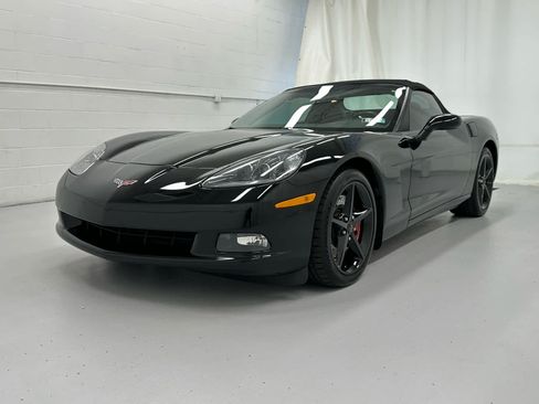 Used 2013 Chevrolet Corvette Convertible RWD image 11