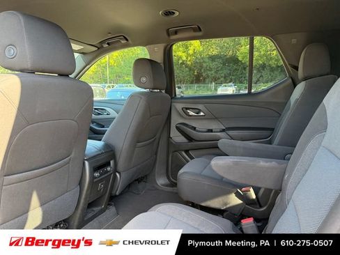 Used 2023 Chevrolet Traverse LT AWD/4WD image 5