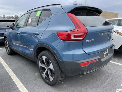 Used 2025 Volvo XC40 B5 Plus