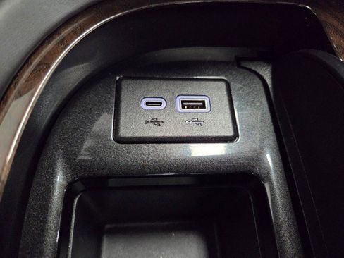 Used 2023 Cadillac Escalade ESV Sport Platinum w/ LPO, ONYX Package image 48