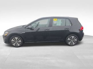 Used 2019 Volkswagen e-Golf SE w/ Driver Assistance Package video 4
