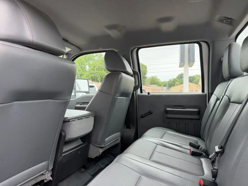 Used 2011 Ford F550 2WD Crew Cab Super Duty image 23