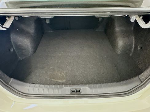Used 2025 Nissan Altima 2.5 SV FWD image 29