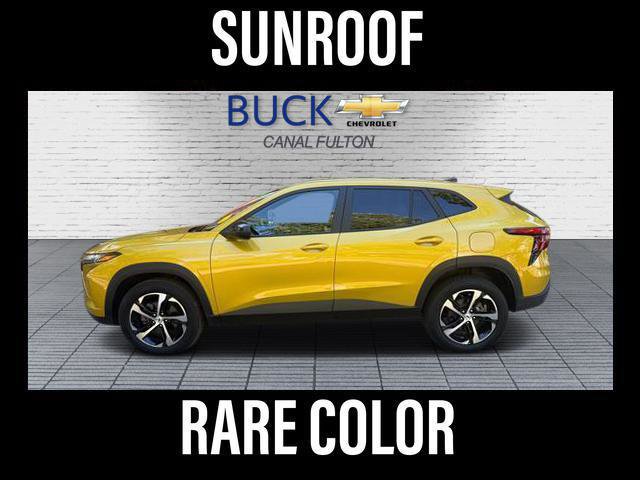 Used 2024 Chevrolet Trax RS w/ Sunroof Package FWD image 1