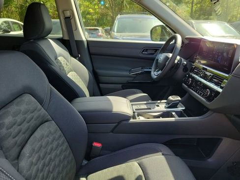 New 2026 Nissan Pathfinder SV w/ Cargo Package FWD image 33