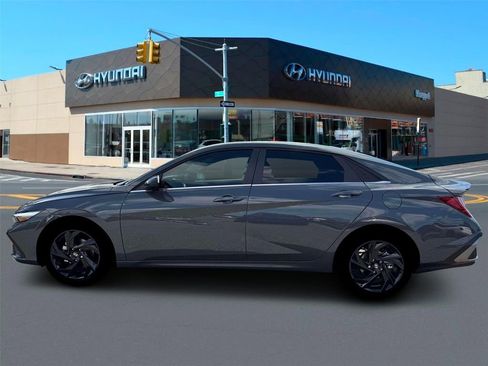 New 2026 Hyundai Elantra SEL Sport Premium FWD image 3