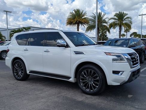 Used 2023 Nissan Armada Platinum w/ Captain's Chairs Package AWD/4WD image 2