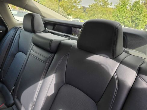 Used 2021 Honda Clarity Touring image 18