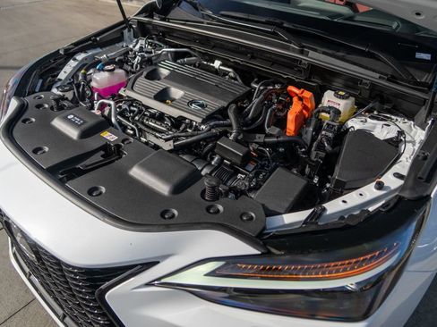 New 2026 Lexus NX 450h+ F Sport image 4