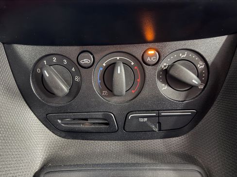 Used 2017 Ford Transit Connect XL image 5