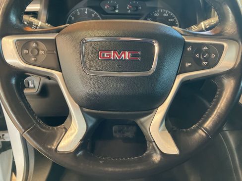 Used 2019 GMC Acadia SLE FWD image 14