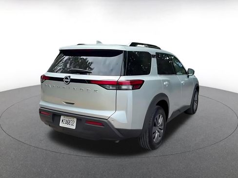 Used 2025 Nissan Pathfinder SV FWD image 14