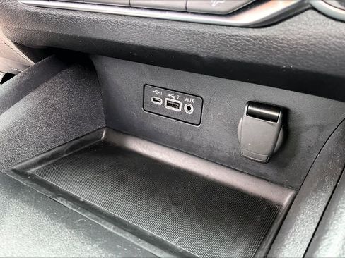 Used 2025 Nissan Altima 2.5 SV image 34