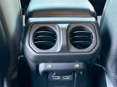 Used 2022 Jeep Gladiator Mojave w/ Cold Weather Group image 29