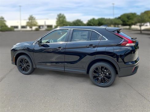 New 2025 Mitsubishi Eclipse Cross LE image 5