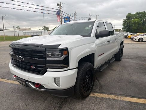 Used 2018 Chevrolet Silverado 1500 LTZ Z71 w/ Redline Edition AWD/4WD image 7