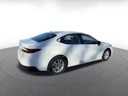 Used 2025 Toyota Camry LE image 12