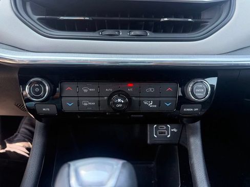 Used 2024 Jeep Compass Limited AWD/4WD image 10