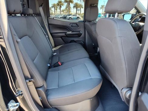 Used 2025 Chevrolet Colorado Trail Boss w/ Midnight Edition image 10