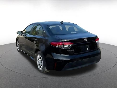 Used 2025 Toyota Corolla LE image 12